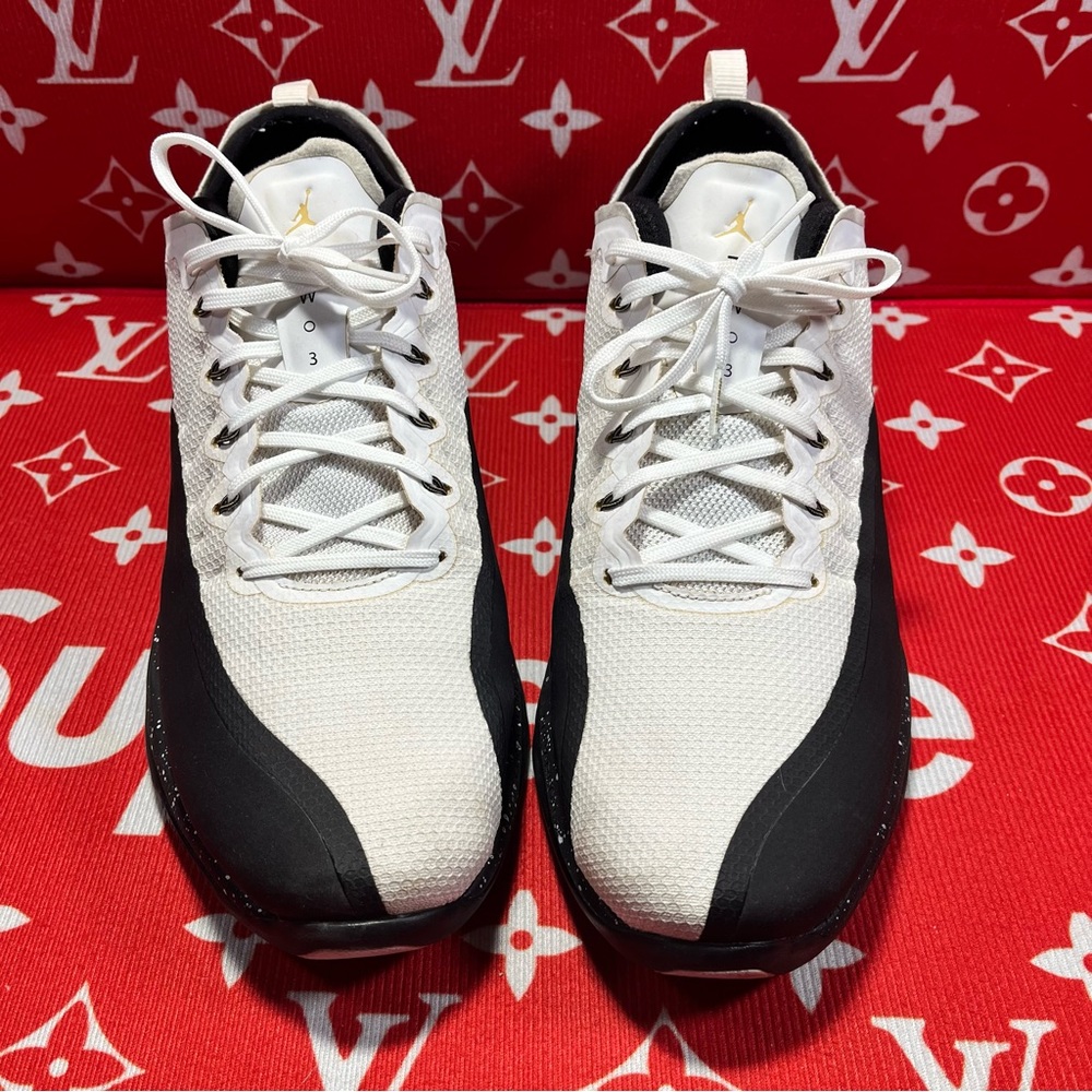 lightly used jordan prime trainer size 11.5